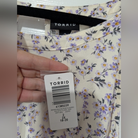 NWT Torrid Ditsy Floral Dew Challis Halter Hi Low Dress in Size 2 (18/20) - Picture 3 of 15